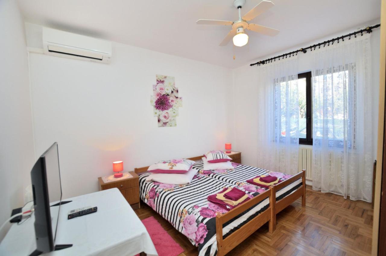 Rooms Tomc Fuskulin ภายนอก รูปภาพ